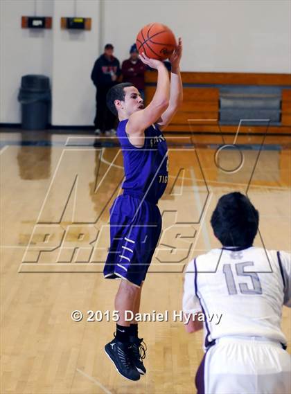 Thumbnail 2 in Bardstown vs. Henderson County photogallery.