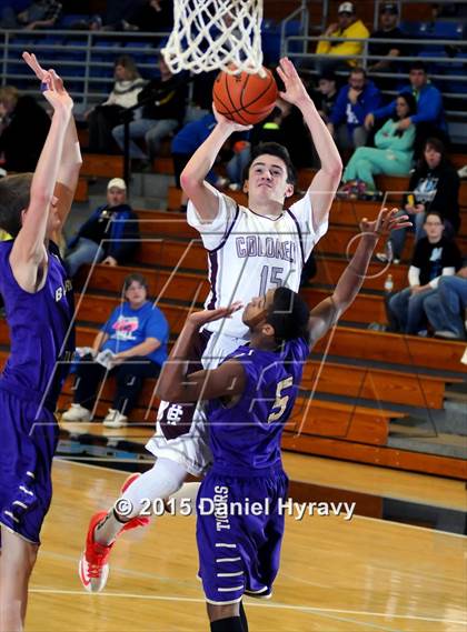 Thumbnail 3 in Bardstown vs. Henderson County photogallery.