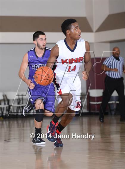 Thumbnail 1 in King vs. Hoover (MaxPreps Holiday Classic) photogallery.
