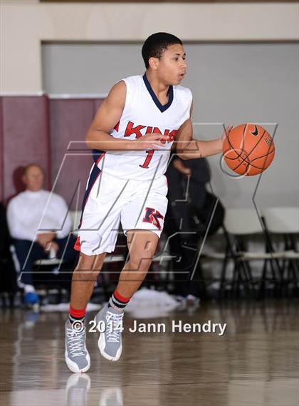 Thumbnail 1 in King vs. Hoover (MaxPreps Holiday Classic) photogallery.