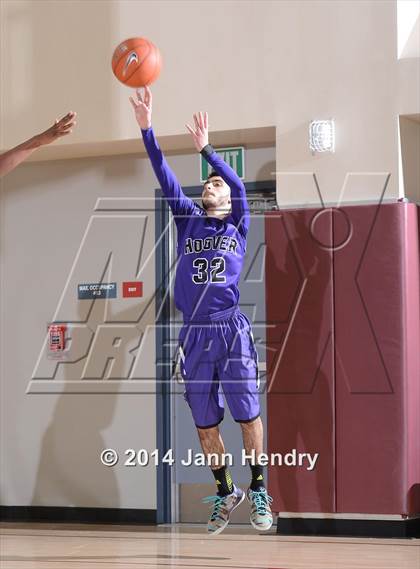 Thumbnail 1 in King vs. Hoover (MaxPreps Holiday Classic) photogallery.