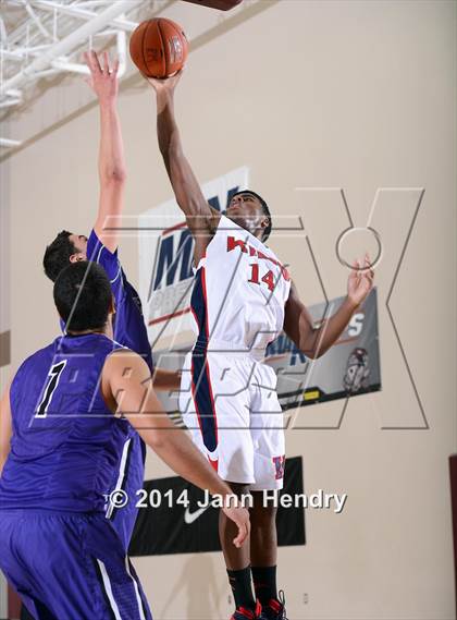 Thumbnail 3 in King vs. Hoover (MaxPreps Holiday Classic) photogallery.