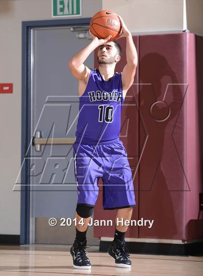 Thumbnail 3 in King vs. Hoover (MaxPreps Holiday Classic) photogallery.
