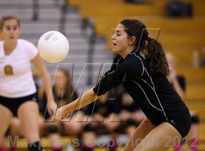 Thumbnail 1 in Arapahoe @ Cherokee Trail photogallery.