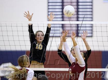 Thumbnail 3 in Arapahoe @ Cherokee Trail photogallery.