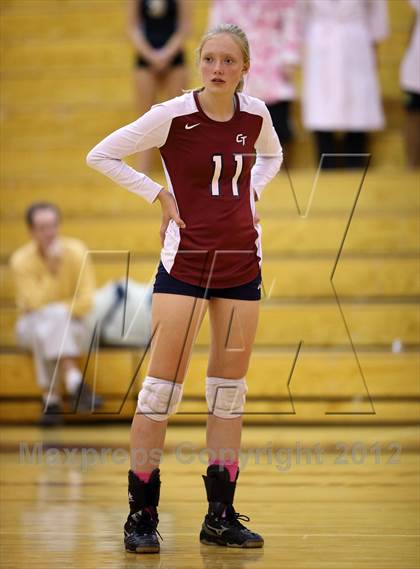 Thumbnail 1 in Arapahoe @ Cherokee Trail photogallery.