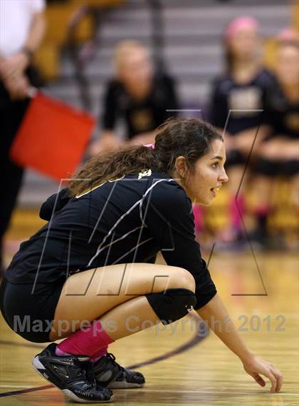 Thumbnail 1 in Arapahoe @ Cherokee Trail photogallery.