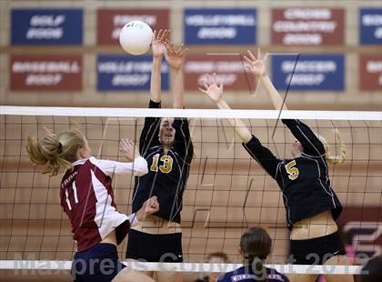 Thumbnail 2 in Arapahoe @ Cherokee Trail photogallery.