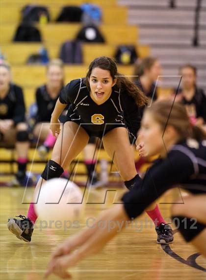 Thumbnail 2 in Arapahoe @ Cherokee Trail photogallery.
