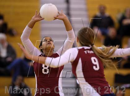 Thumbnail 1 in Arapahoe @ Cherokee Trail photogallery.