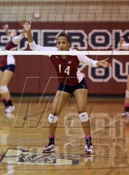 Thumbnail 1 in Arapahoe @ Cherokee Trail photogallery.