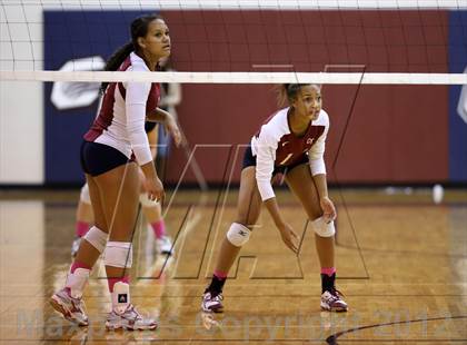 Thumbnail 2 in Arapahoe @ Cherokee Trail photogallery.