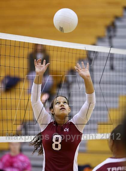 Thumbnail 2 in Arapahoe @ Cherokee Trail photogallery.