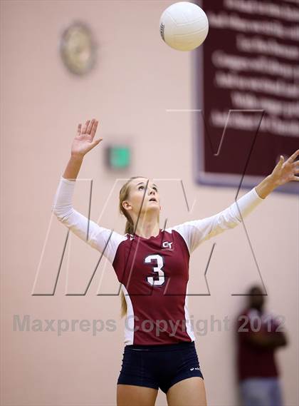 Thumbnail 1 in Arapahoe @ Cherokee Trail photogallery.