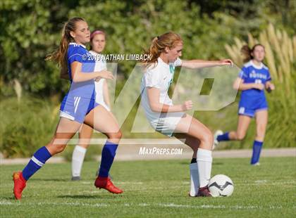 Thumbnail 1 in Los Alamos Topper vs Bosque Bobcats photogallery.
