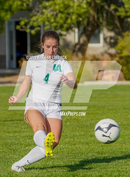 Thumbnail 2 in Los Alamos Topper vs Bosque Bobcats photogallery.