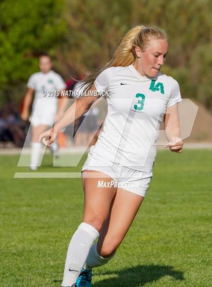 Thumbnail 3 in Los Alamos Topper vs Bosque Bobcats photogallery.