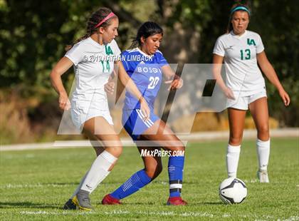Thumbnail 1 in Los Alamos Topper vs Bosque Bobcats photogallery.