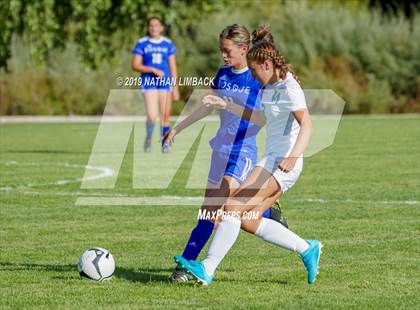 Thumbnail 1 in Los Alamos Topper vs Bosque Bobcats photogallery.