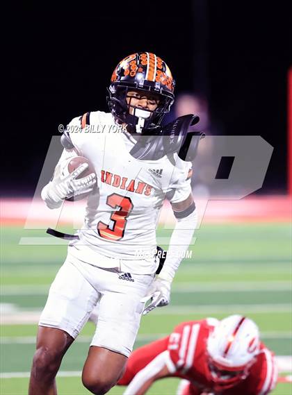 Thumbnail 2 in Grand Saline vs Lone Oak photogallery.