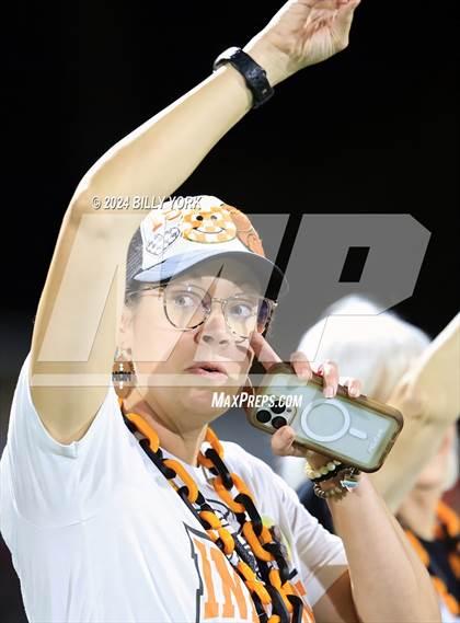 Thumbnail 2 in Grand Saline vs Lone Oak photogallery.