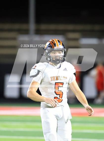 Thumbnail 1 in Grand Saline vs Lone Oak photogallery.