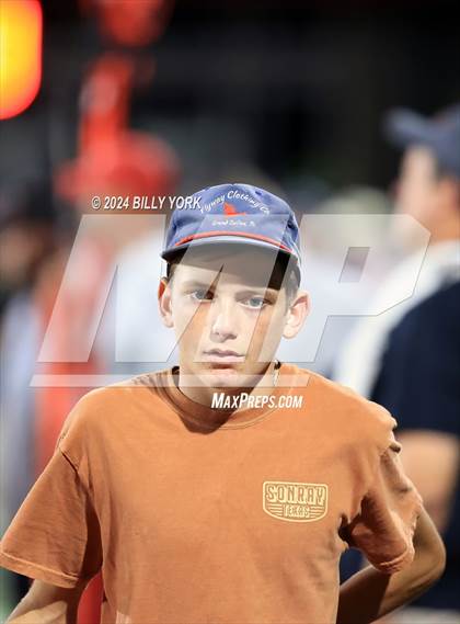 Thumbnail 2 in Grand Saline vs Lone Oak photogallery.