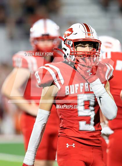 Thumbnail 3 in Grand Saline vs Lone Oak photogallery.