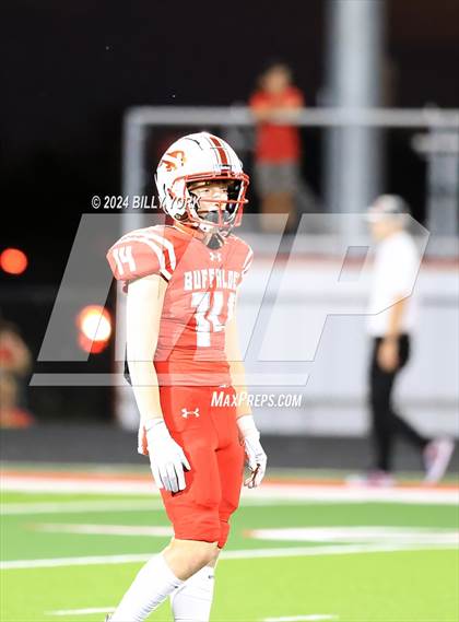 Thumbnail 2 in Grand Saline vs Lone Oak photogallery.