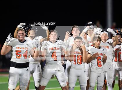 Thumbnail 2 in Grand Saline vs Lone Oak photogallery.