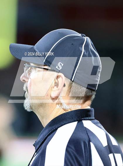 Thumbnail 1 in Grand Saline vs Lone Oak photogallery.