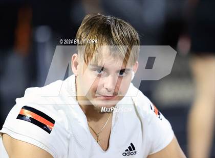 Thumbnail 2 in Grand Saline vs Lone Oak photogallery.