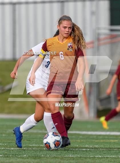 Thumbnail 1 in Mountain View vs. Skyline (UHSAA 5A Semifinal) photogallery.