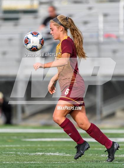 Thumbnail 1 in Mountain View vs. Skyline (UHSAA 5A Semifinal) photogallery.