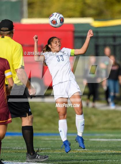 Thumbnail 1 in Mountain View vs. Skyline (UHSAA 5A Semifinal) photogallery.
