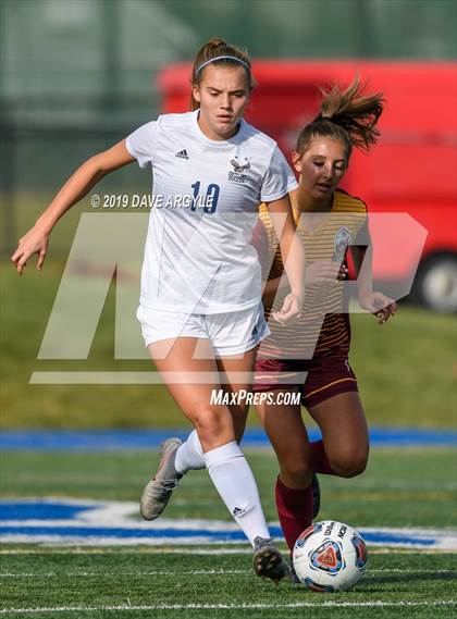 Thumbnail 2 in Mountain View vs. Skyline (UHSAA 5A Semifinal) photogallery.