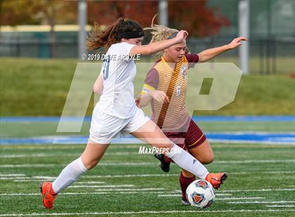 Thumbnail 1 in Mountain View vs. Skyline (UHSAA 5A Semifinal) photogallery.