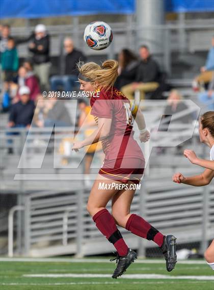 Thumbnail 2 in Mountain View vs. Skyline (UHSAA 5A Semifinal) photogallery.