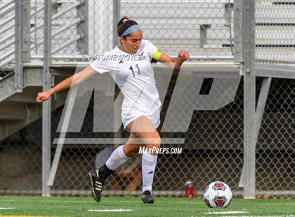 Thumbnail 3 in Mountain View vs. Skyline (UHSAA 5A Semifinal) photogallery.