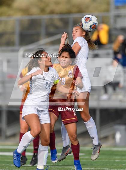 Thumbnail 1 in Mountain View vs. Skyline (UHSAA 5A Semifinal) photogallery.