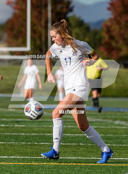 Thumbnail 3 in Mountain View vs. Skyline (UHSAA 5A Semifinal) photogallery.