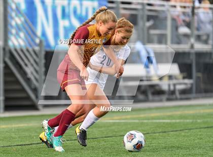 Thumbnail 2 in Mountain View vs. Skyline (UHSAA 5A Semifinal) photogallery.