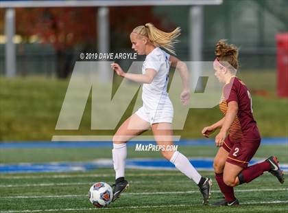 Thumbnail 3 in Mountain View vs. Skyline (UHSAA 5A Semifinal) photogallery.