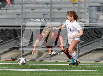 Thumbnail 3 in Mountain View vs. Skyline (UHSAA 5A Semifinal) photogallery.