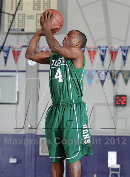 Thumbnail 2 in Dorsey vs. Cleveland (St. Hope Elite Hoops Classic) photogallery.