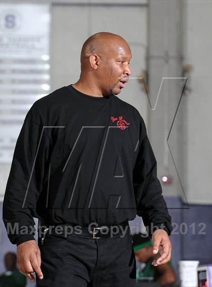 Thumbnail 2 in Dorsey vs. Cleveland (St. Hope Elite Hoops Classic) photogallery.