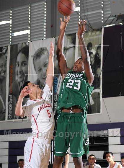 Thumbnail 2 in Dorsey vs. Cleveland (St. Hope Elite Hoops Classic) photogallery.