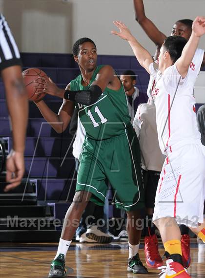Thumbnail 3 in Dorsey vs. Cleveland (St. Hope Elite Hoops Classic) photogallery.