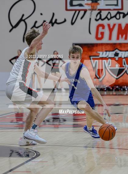 Thumbnail 1 in Freeburg @ Triad photogallery.
