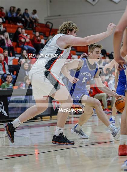 Thumbnail 3 in Freeburg @ Triad photogallery.